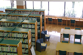 一般図書コーナー